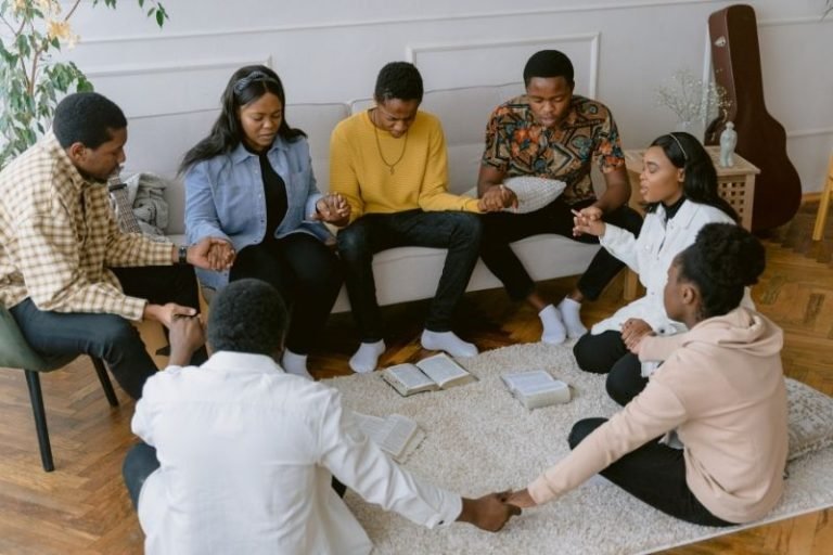 Learn How To Structure a Prayer Meeting – Step-by-Step