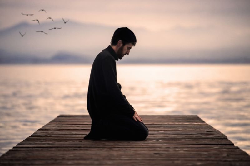 What Are the Duties of an Intercessor